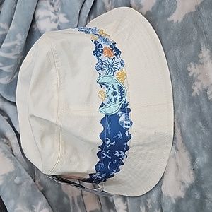 NWT Disney Parks Stitch Bucket Hat